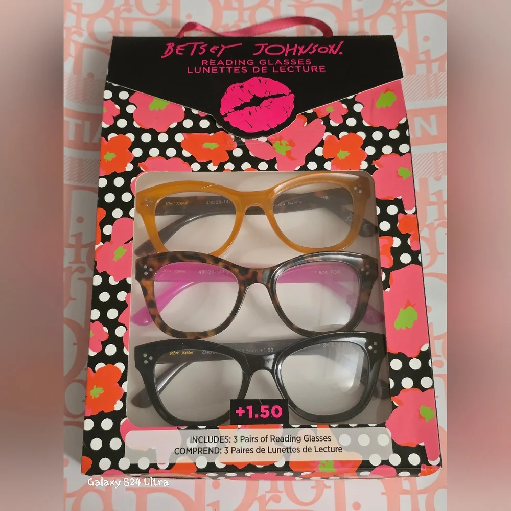 Betsey Johnson 3-pair cat-eye reading glasses set in +1.50 magnification NIB
